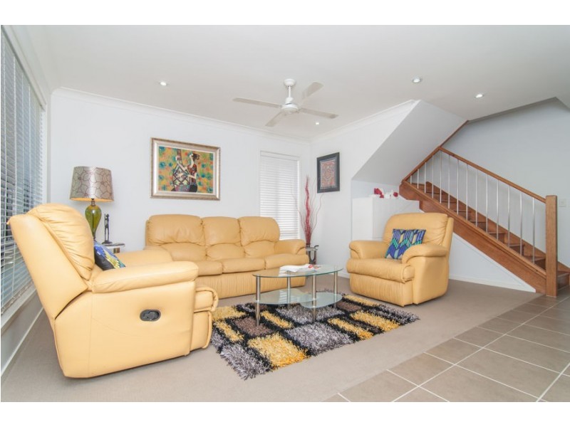 27 Hillside Circuit, Chermside West QLD 4032