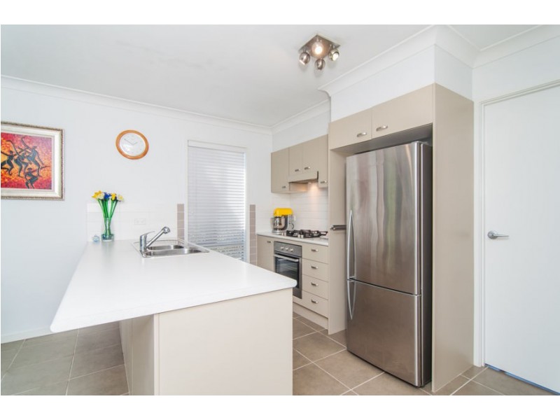 27 Hillside Circuit, Chermside West QLD 4032
