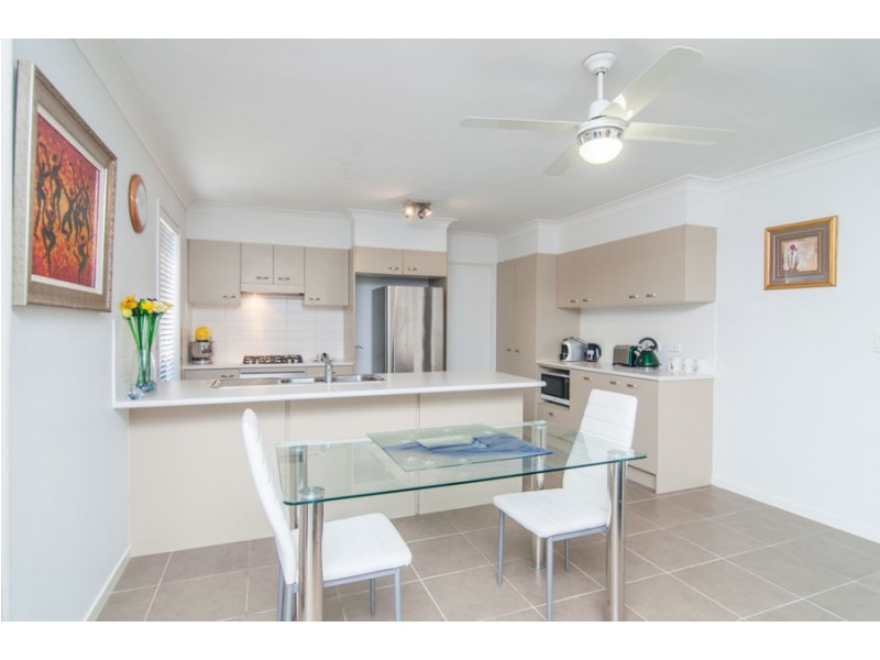 27 Hillside Circuit, Chermside West QLD 4032