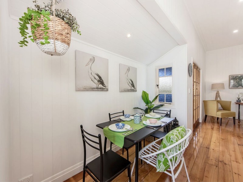 5a Thompson Street, Silkstone QLD 4304