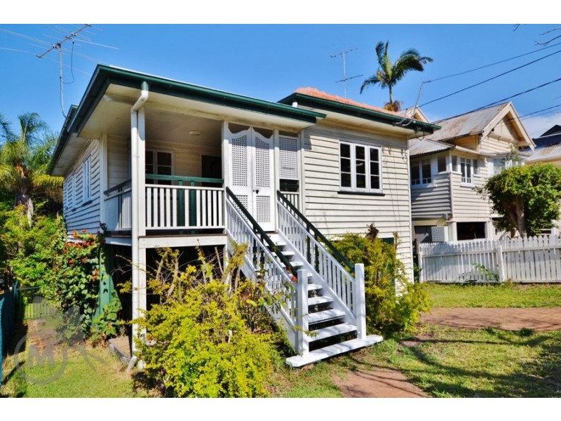 21 Dover Street, Hawthorne QLD 4171