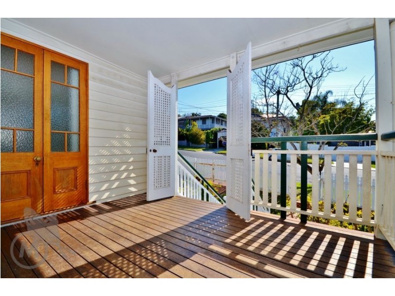 21 Dover Street, Hawthorne QLD 4171