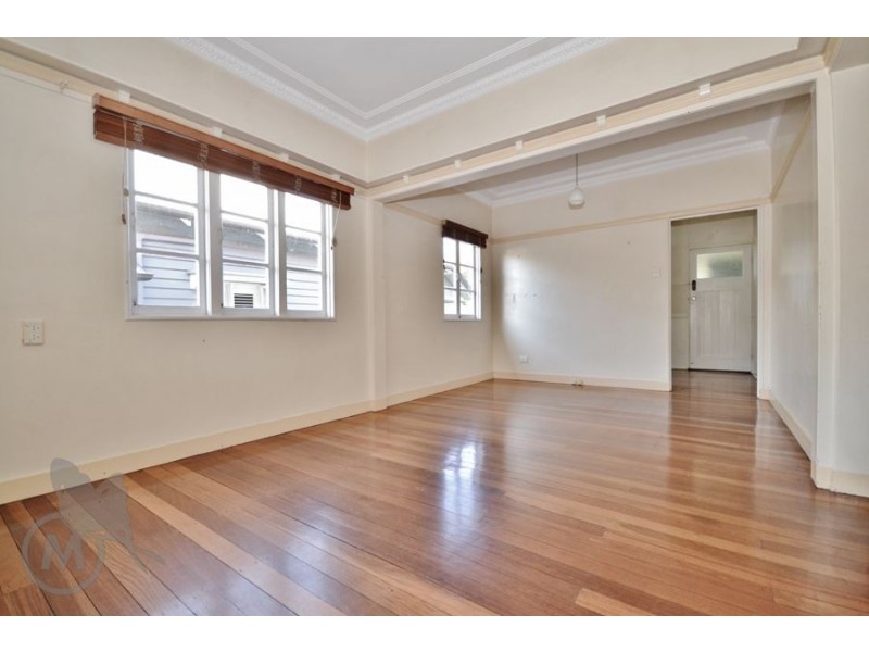 21 Dover Street, Hawthorne QLD 4171