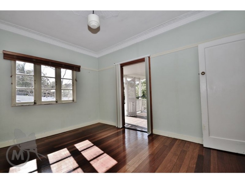 21 Dover Street, Hawthorne QLD 4171