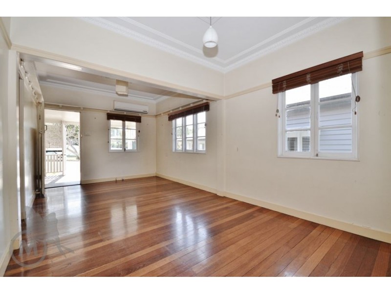 21 Dover Street, Hawthorne QLD 4171