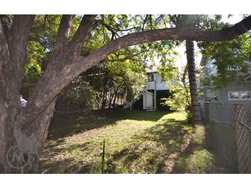 21 Dover Street, Hawthorne QLD 4171