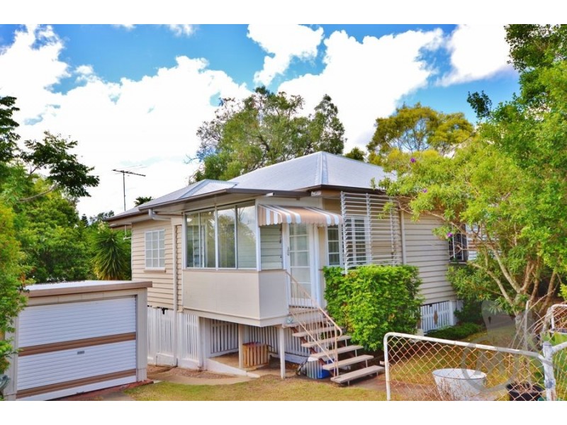 17 Booker Street, Keperra QLD 4054