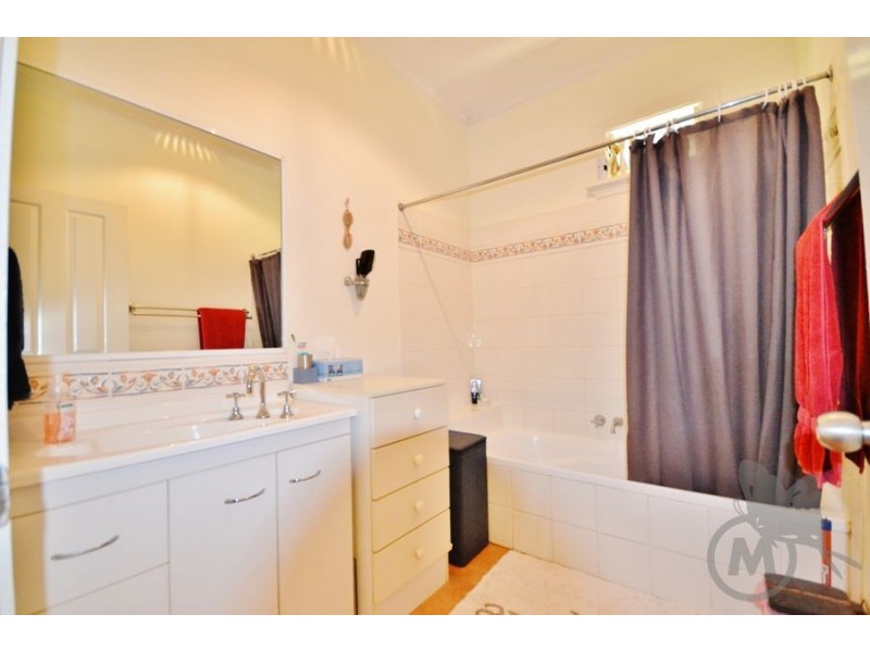 17 Booker Street, Keperra QLD 4054