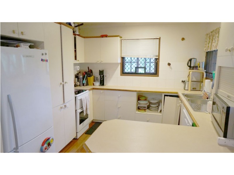 10 Elizabeth Street, Everton Hills QLD 4053