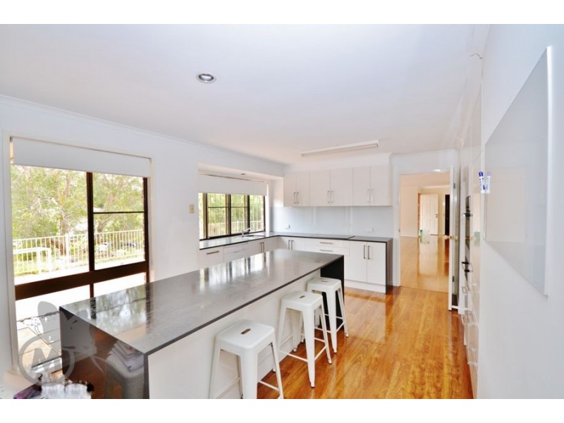 28 Bankhead Crescent, Stafford Heights QLD 4053