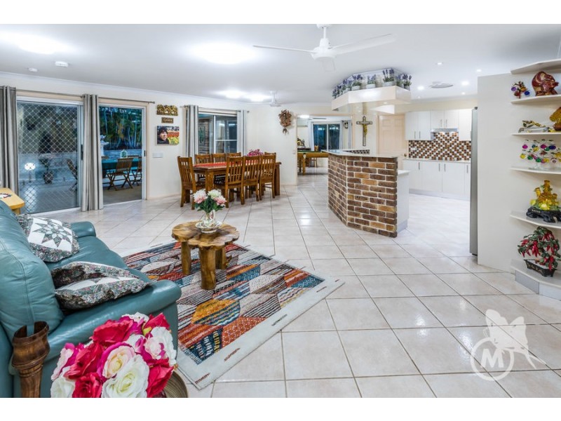 9 Myall place, Bridgeman Downs QLD 4035