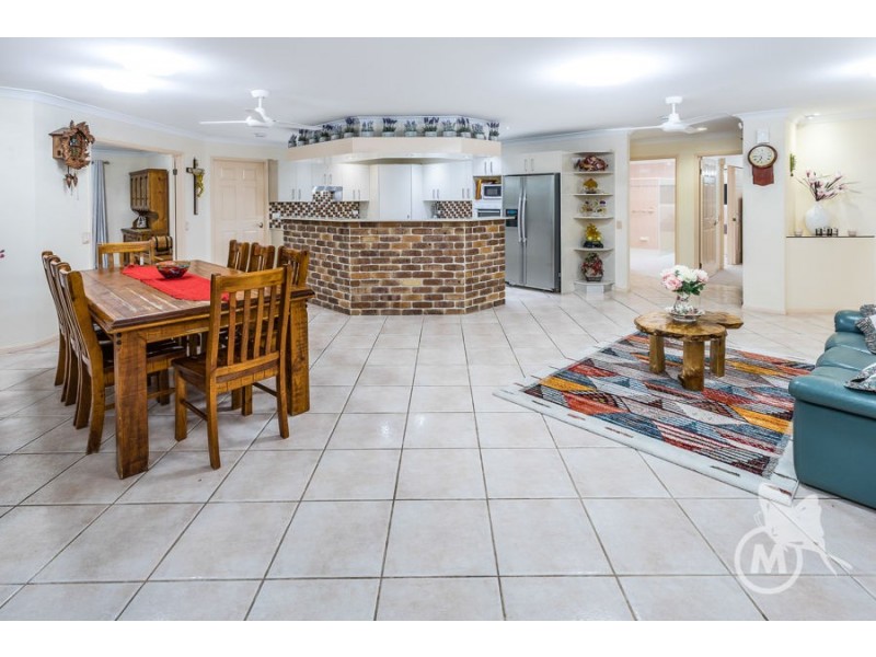 9 Myall place, Bridgeman Downs QLD 4035