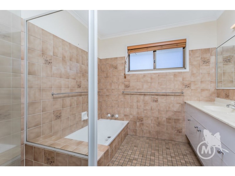 1 Ekland Court, Mcdowall QLD 4053