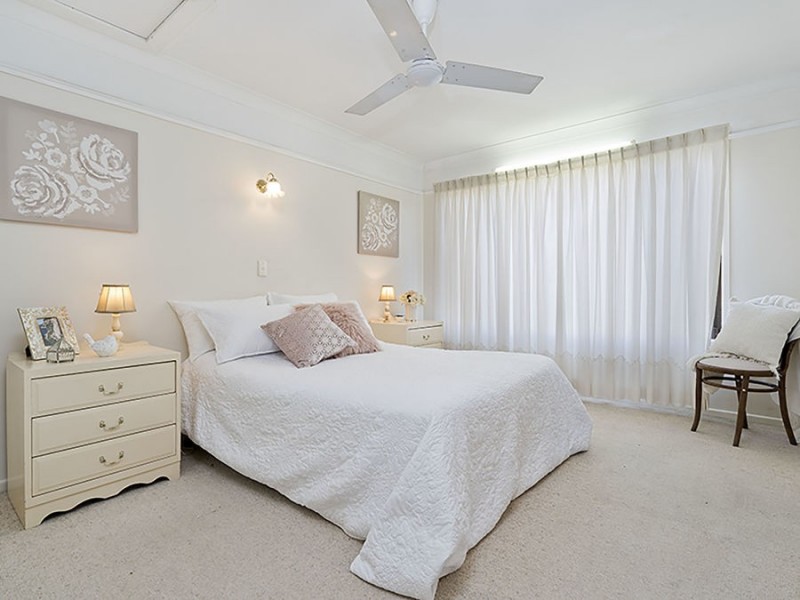 8 Remick St, Stafford Heights QLD 4053