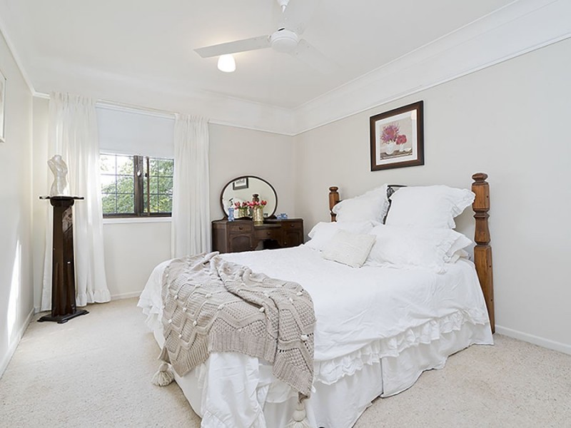 8 Remick St, Stafford Heights QLD 4053