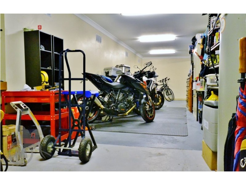 82 Cressbrook Drive, Albany Creek QLD 4035