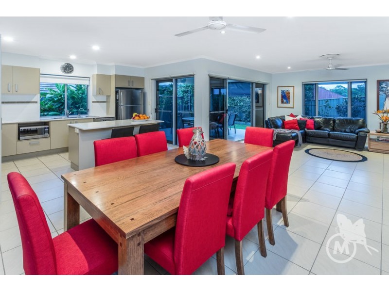 37 Hillside Circuit, Chermside West QLD 4032