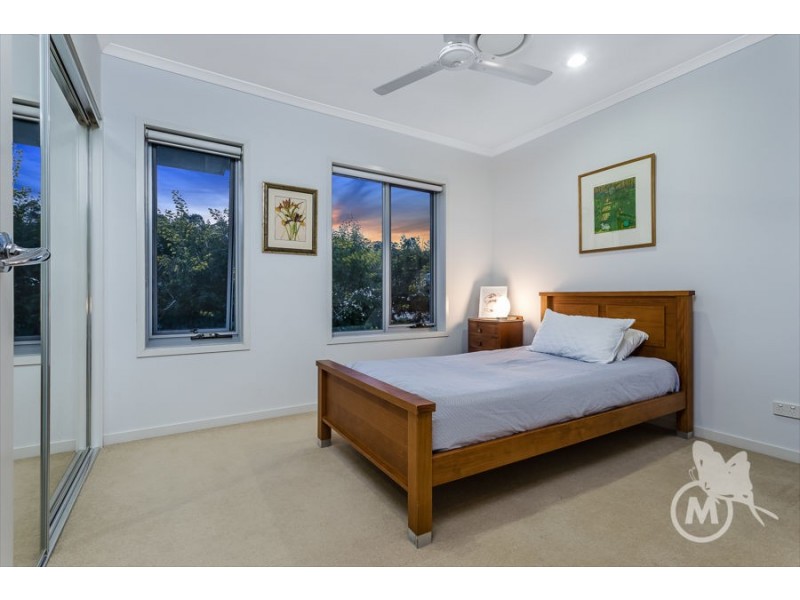 37 Hillside Circuit, Chermside West QLD 4032