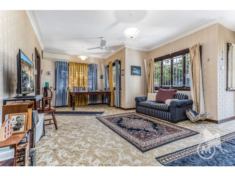 4 Piddington Street, Ashgrove QLD 4060