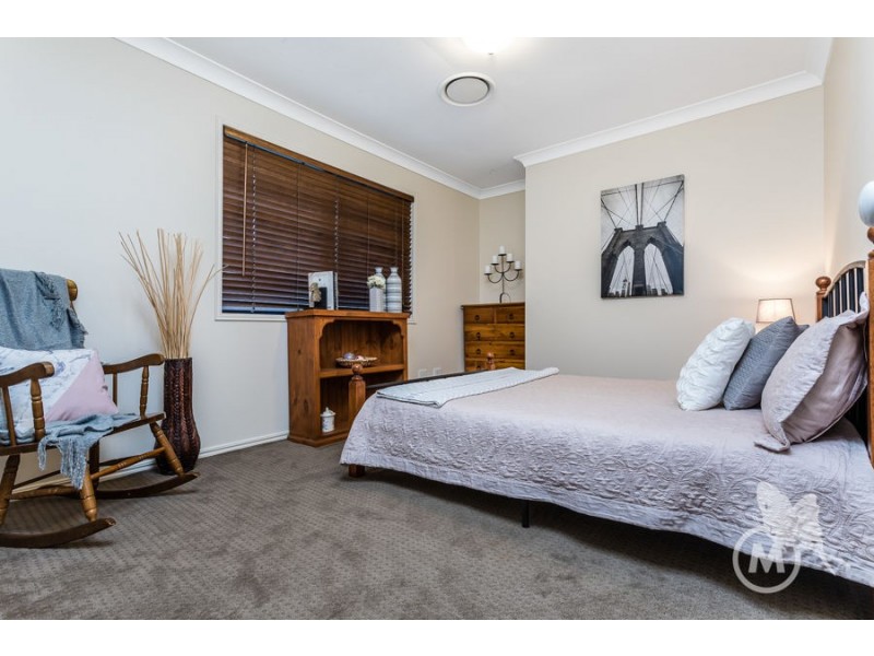 3 Karri Place, Bridgeman Downs QLD 4035