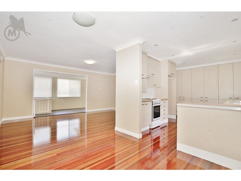 10 Dooloo Crescent, Ferny Hills QLD 4055