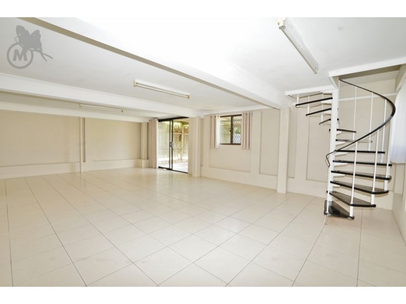 10 Dooloo Crescent, Ferny Hills QLD 4055