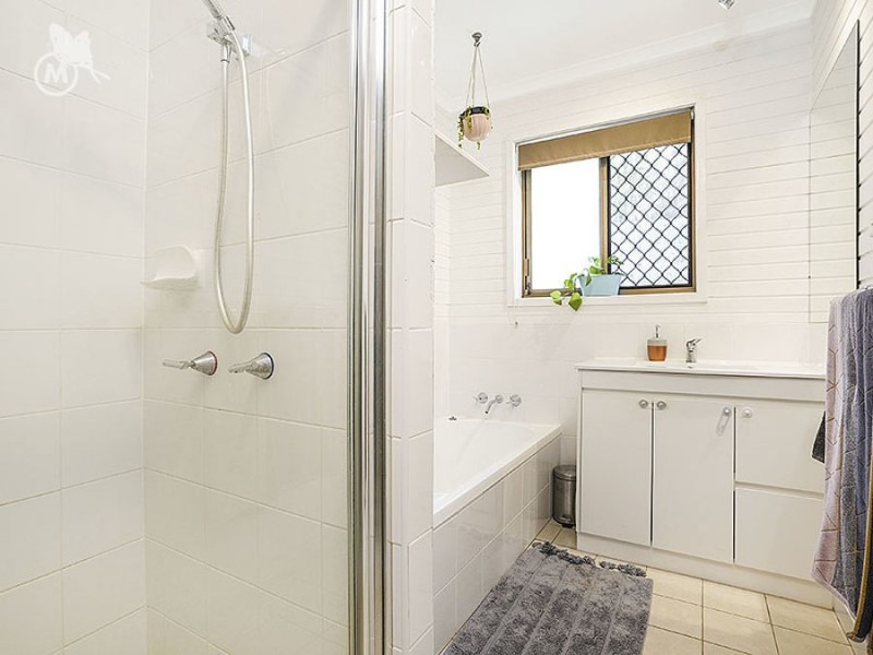 73 Remick St, Stafford Heights QLD 4053