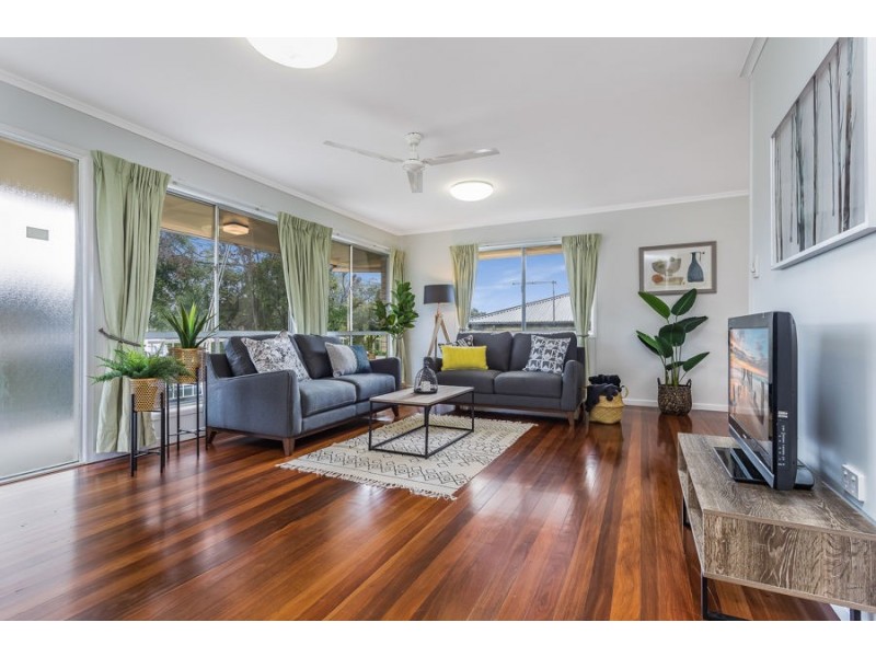 15 Widmark St, Stafford Heights QLD 4053