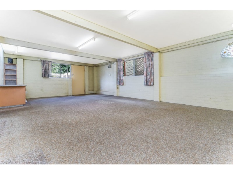 15 Widmark St, Stafford Heights QLD 4053