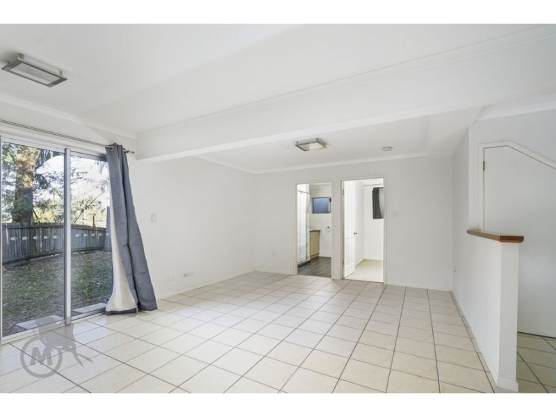 3 Wallaroy Court, Ferny Hills QLD 4055