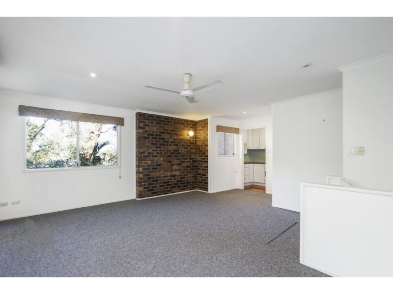 3 Wallaroy Court, Ferny Hills QLD 4055