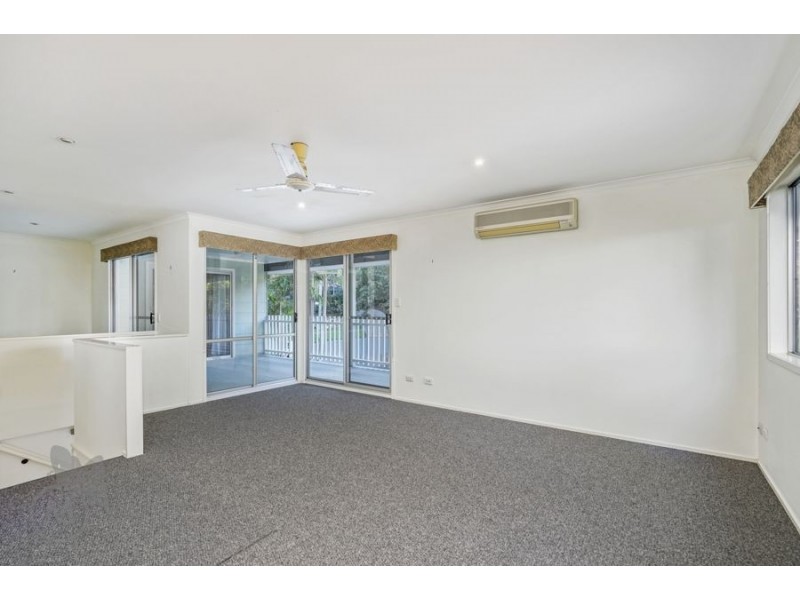 3 Wallaroy Court, Ferny Hills QLD 4055
