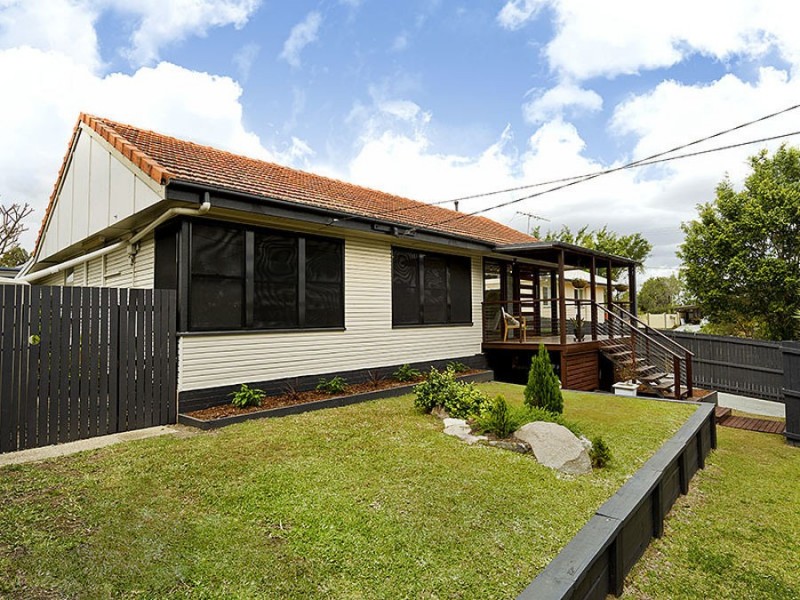 3 Ormeley Street, Stafford Heights QLD 4053