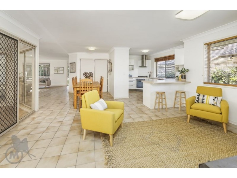 16 Eastwood Place, Mcdowall QLD 4053