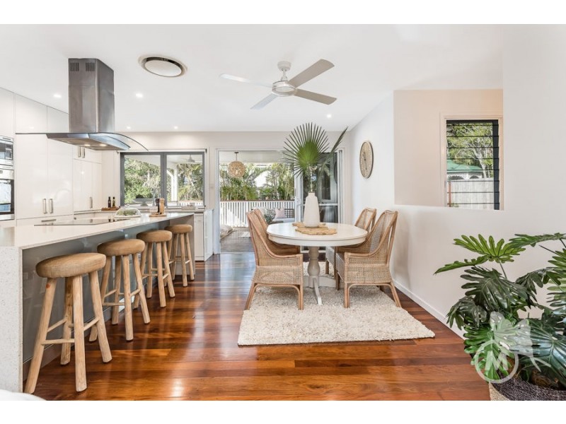 15 Heston St, Stafford Heights QLD 4053