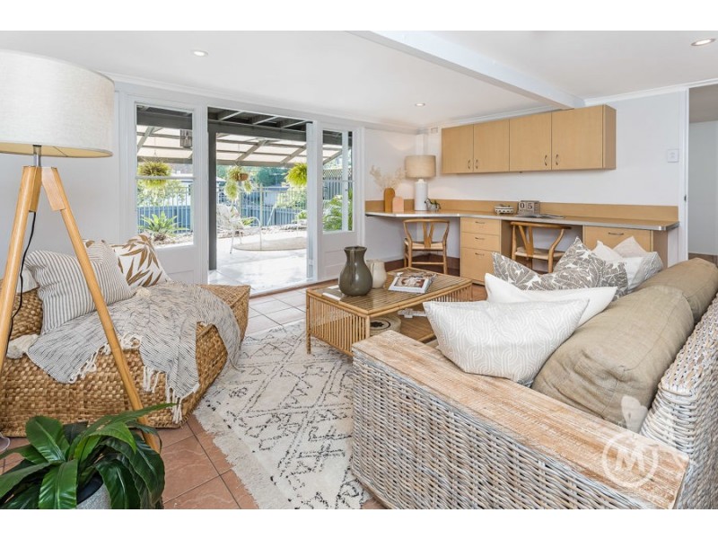 15 Heston St, Stafford Heights QLD 4053