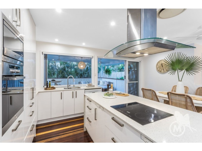 15 Heston St, Stafford Heights QLD 4053