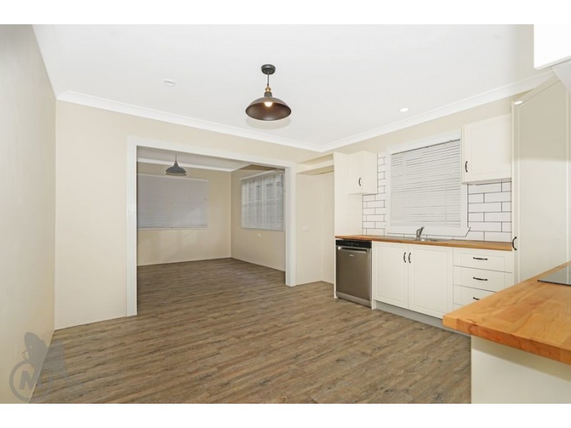 40 Patricks Road, Arana Hills QLD 4054