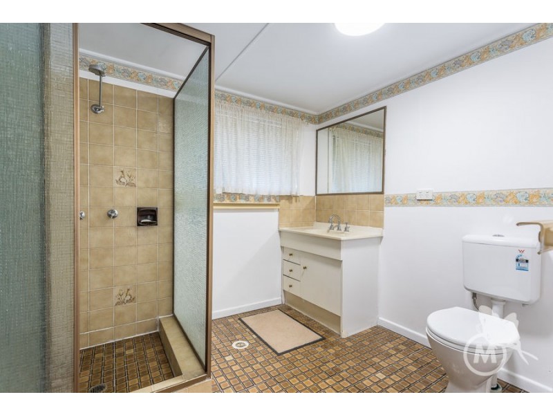 19 Sloane Street, Stafford Heights QLD 4053