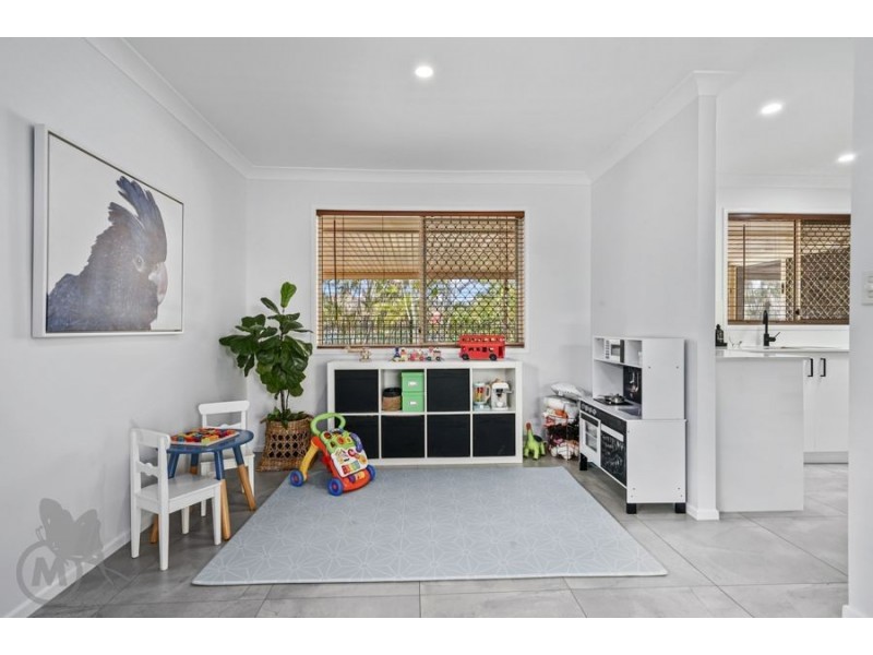 20 Mareeba Court, Arana Hills QLD 4054