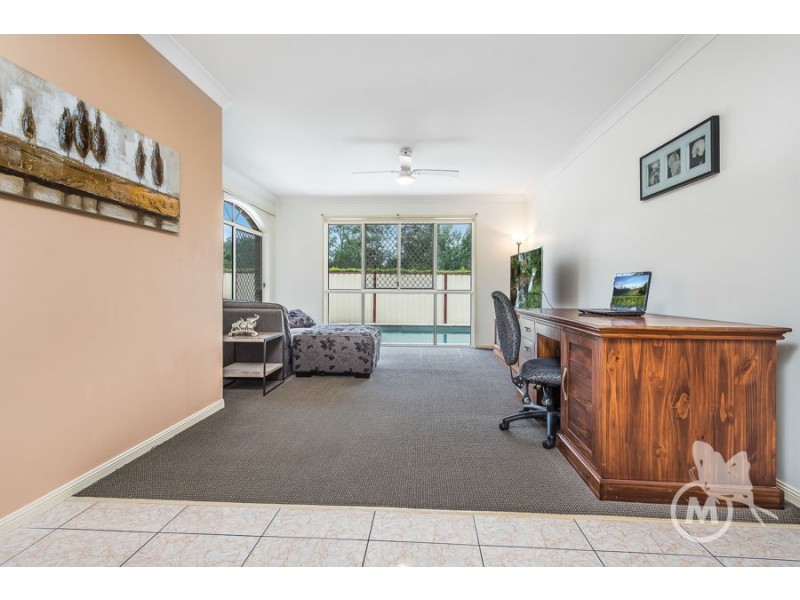 1 Mabella Court, Eatons Hill QLD 4037