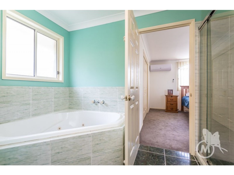 1 Mabella Court, Eatons Hill QLD 4037