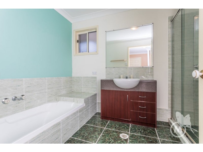 1 Mabella Court, Eatons Hill QLD 4037