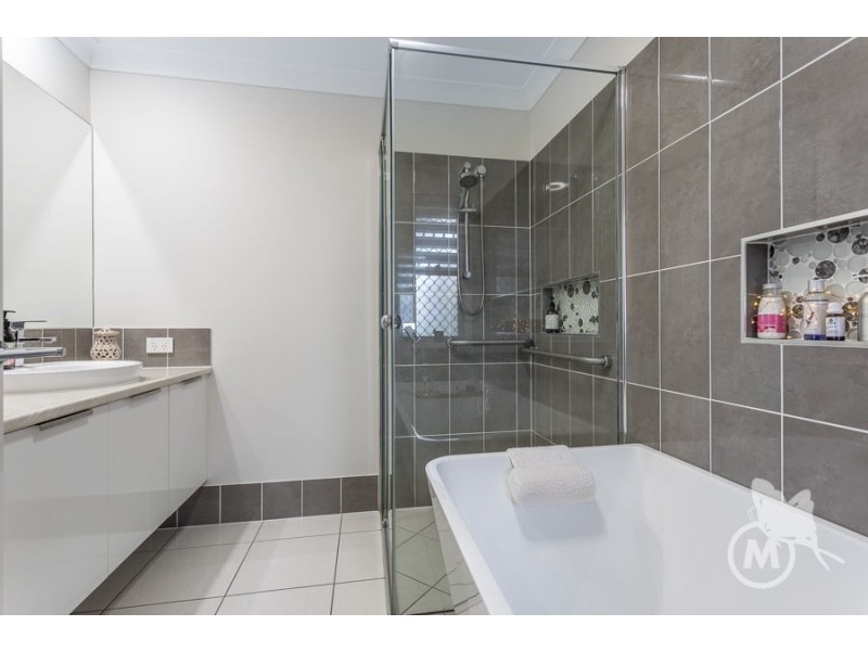 2 Carlingford Circuit, Warner QLD 4500