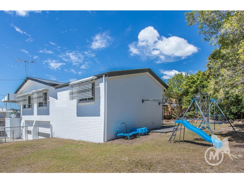 8 Beta Street, Stafford Heights QLD 4053