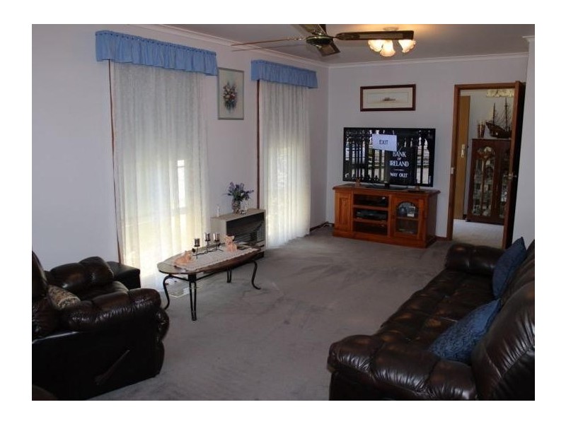 1 Roy Court, California Gully VIC 3556