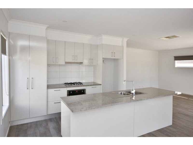 3 Cobb Court, Kangaroo Flat VIC 3555