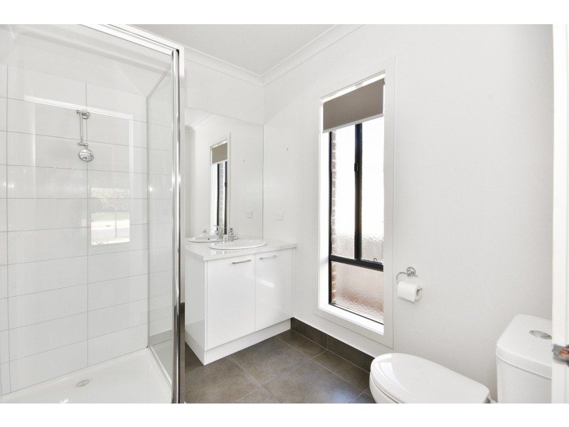 3 Cobb Court, Kangaroo Flat VIC 3555