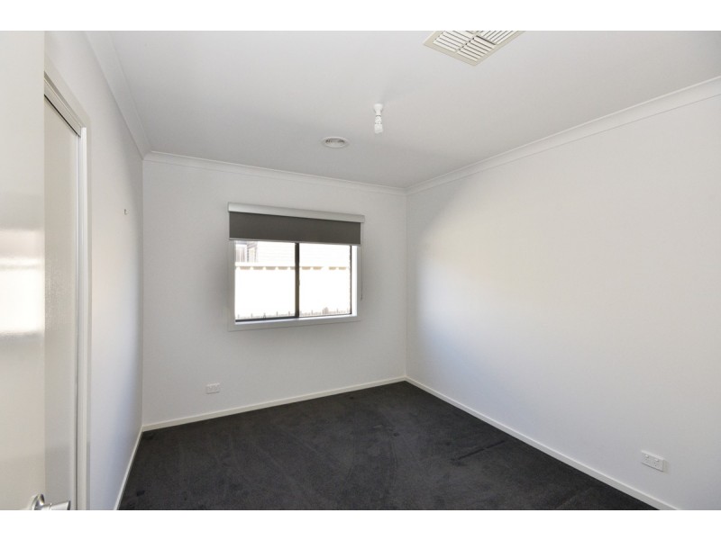 3 Cobb Court, Kangaroo Flat VIC 3555