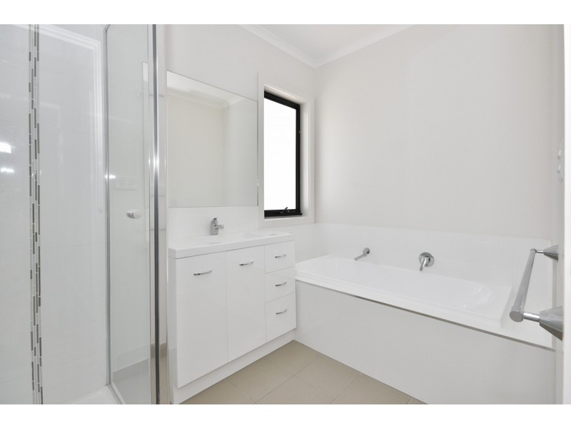 2/346 Midland Highway, Epsom VIC 3551